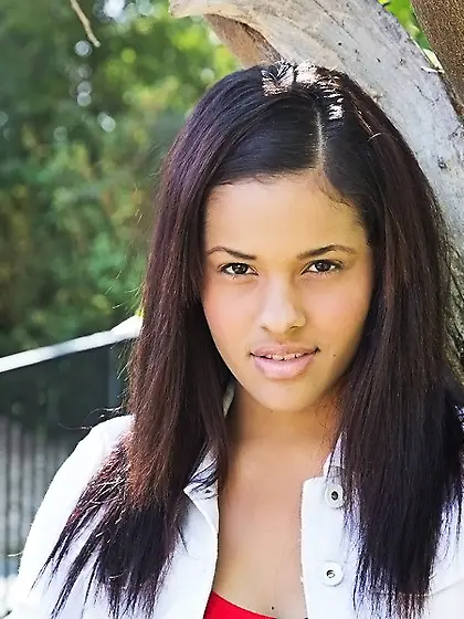 Brunette babe wants to get pleased by her handsome partner,  he k