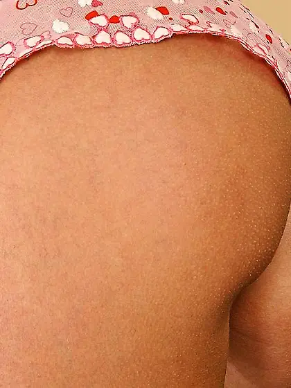 Mili Jay spreads her sexy legs on the stairs and toys her hungry