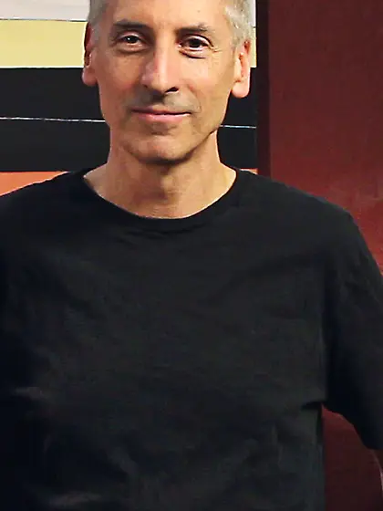 Guys girls demonstrate ways