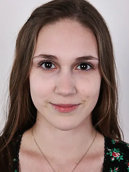 Dark-haired teen girl small