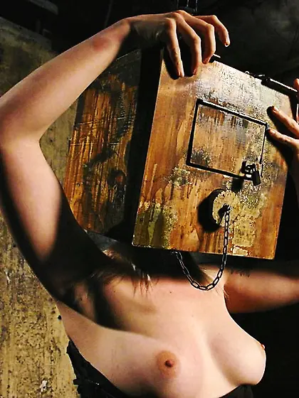 Hot tattooed blondes to-do