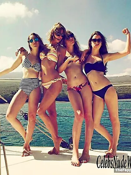 Taylor Swift Nude