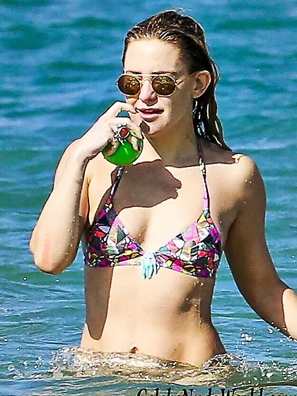 Kate Hudson Is Still Beautiful And Hot