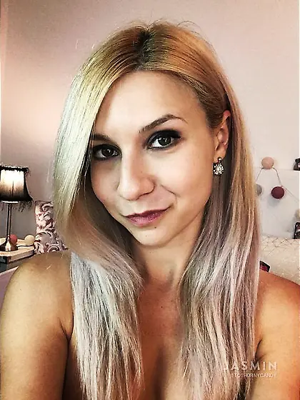 Webcam tiny tits dildo