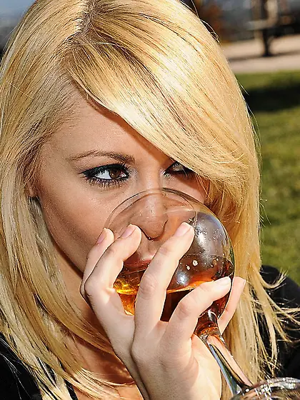 Nikki's visiting her friend