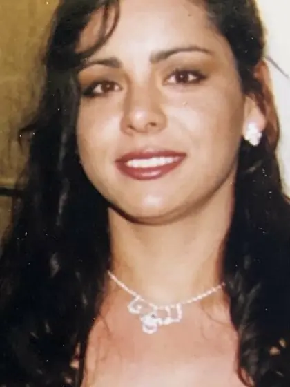 Latina MILF Jackie shows her tits for the guys