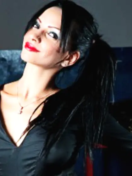 Brunette bedexxx perform anal