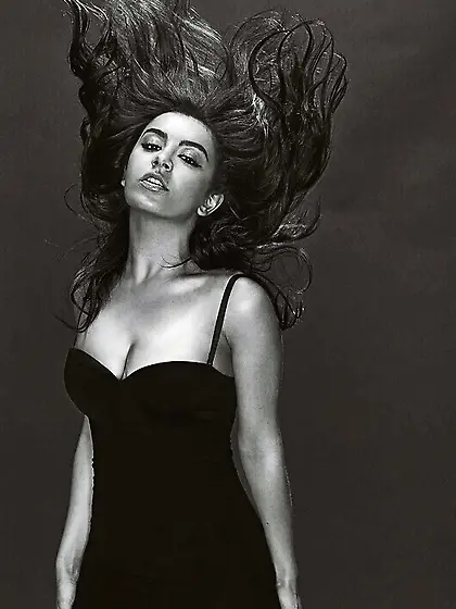 Look at the sexy pics of Charli XCX