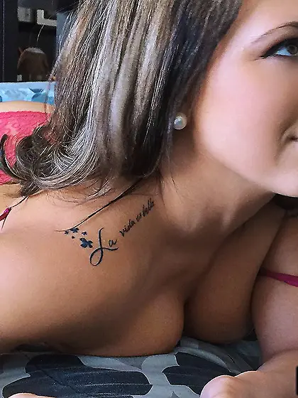 Pretty smiling girl Mia Pearl is swallowing dick with her mouth