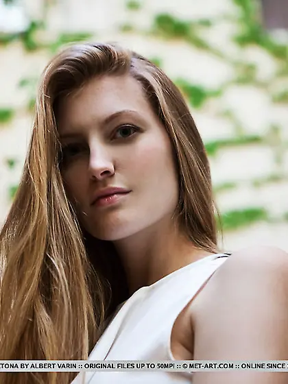 Wild young woman reads a porn magazine and gets horny so she str