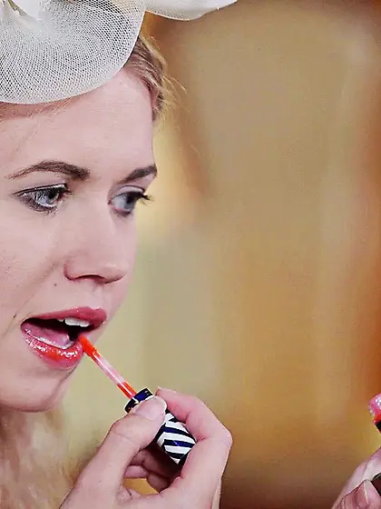 Good looking girl wants to see them developing their lust