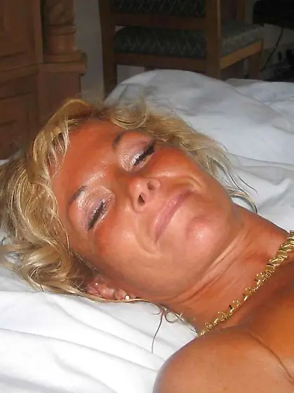 Insatiable mature tramp S.