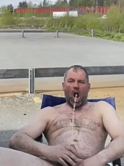 Pissdrinking in Public