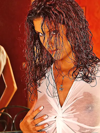 Leanna Sweet takes her sexy white lingerie off and then fingers