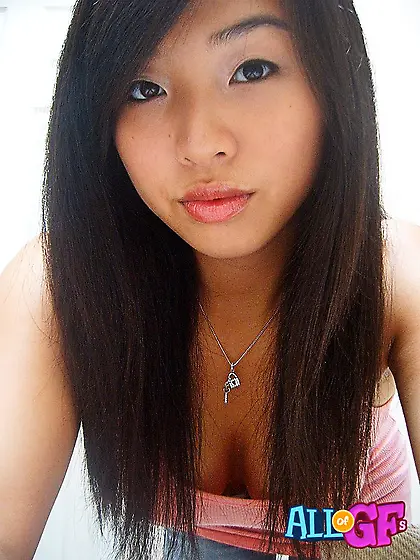 Asian girlfriend stripping for