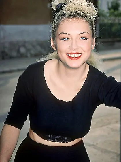 Banging babe smoking hot