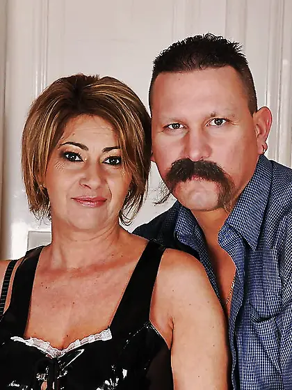 Mature mother gets a creampie after anal sex PART 1