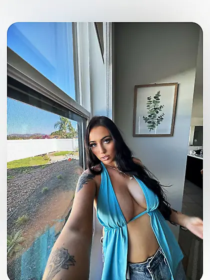 Cucks and cucholdress