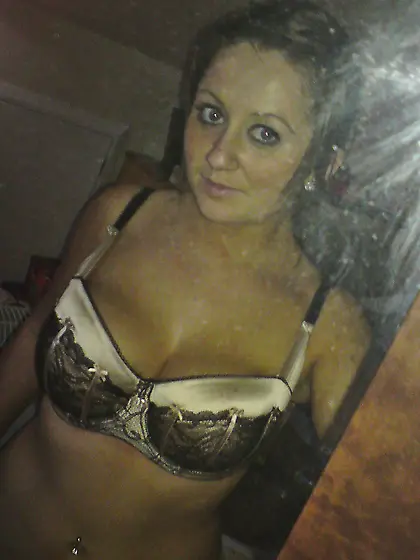 UK British chav slag Amy selfies