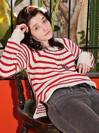 Sweet american teeny laying