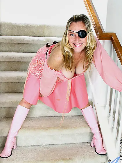 Hot milf filibuster in pink Jordan Anilos strips showing off her