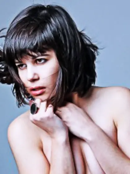 Brunette Kitty Zoom.