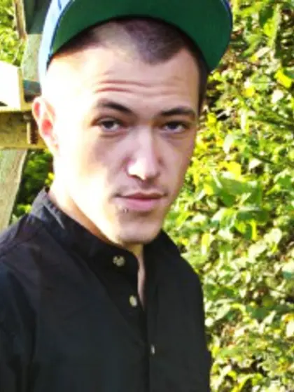 Blonde nixoned perform close