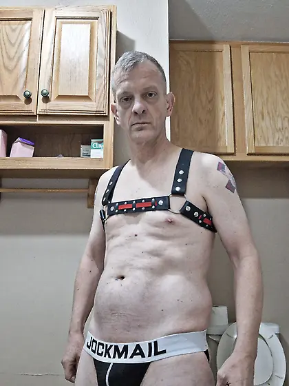 Cheating Husband Grindr Photos