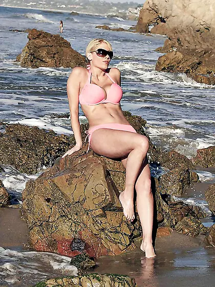 Ariane Bellamar - Seems Endowed