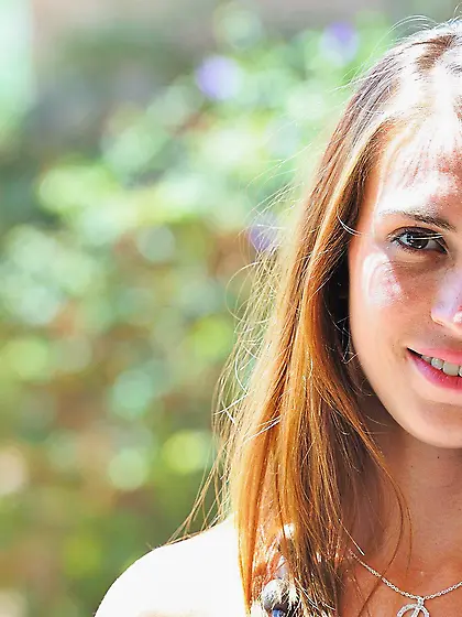 Long-legged babe shows her ass and long legs while out in public