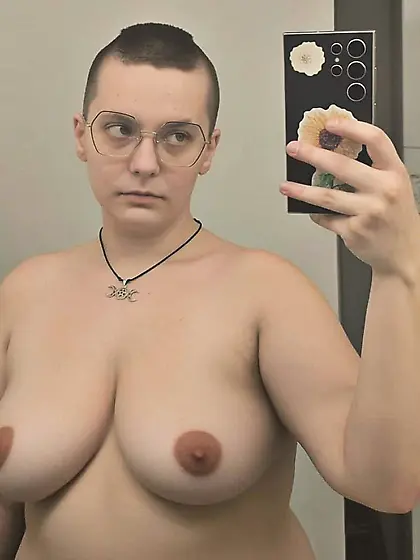 Wives,  girlfriends,  sisters,  daughters