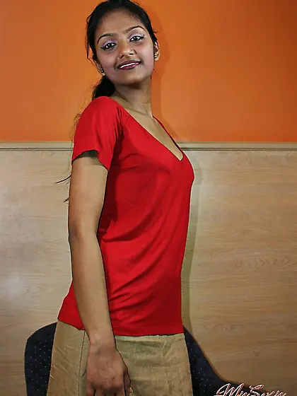 Seductive indian amateur