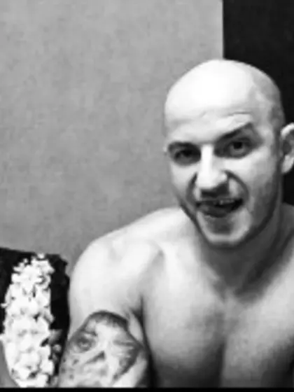 Stuffstuff8581 perform anal sex