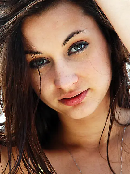 Whore with makeup on removes yellow bikini and shows off tiny bo