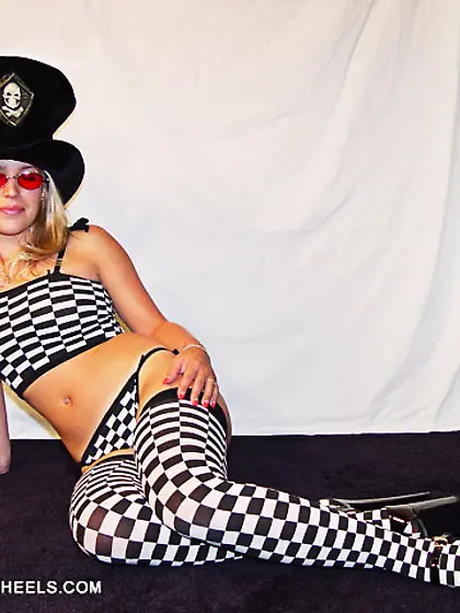 Chastity - Top hat and Heels