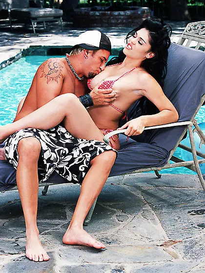 Attractive brunette gal Olivia O'Lovely screams hard as she