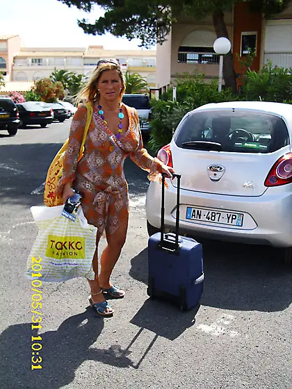 Cougar MILF Nude Chrissy from Europe
