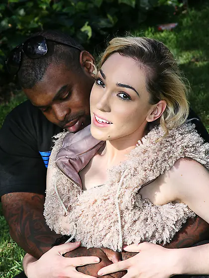 Lily LaBeau