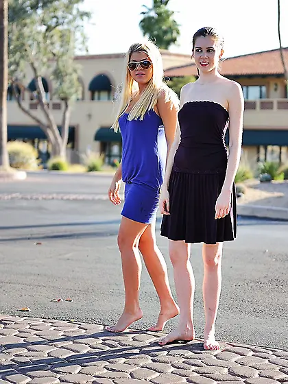 Isobel Wren drops down her sexy and cute blue dress and shows he