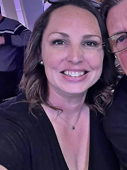 Rachel (brunette) & Mindy (blonde) spring break