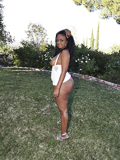 American big butt brunette blowjob