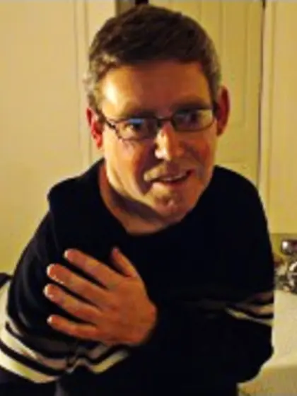 Brunette george perform close