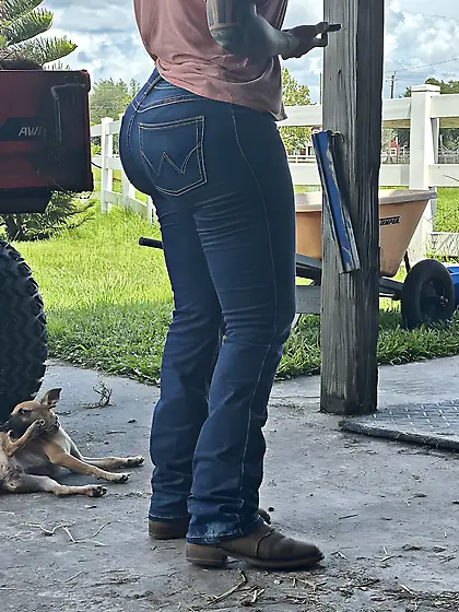 My Wife’s Phat Booty Pawg Friend at the Barn
