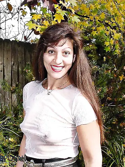 Fledgling matures pokies, downblouse and upskirt 1.