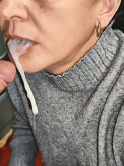 Amateur Wife Blowjob with Cum in Mouth