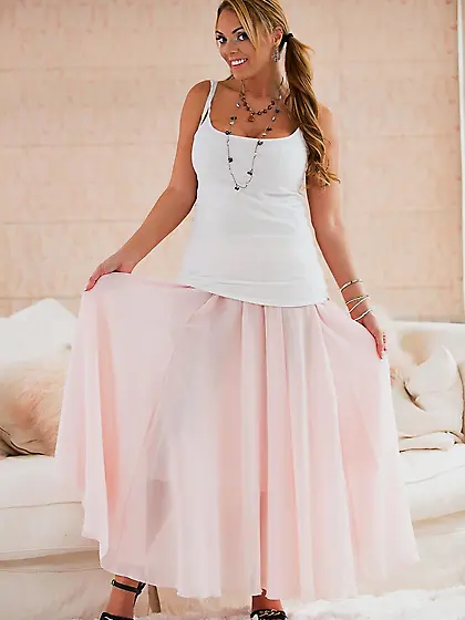 Young man insisted on coition with bosomy woman and came all ove