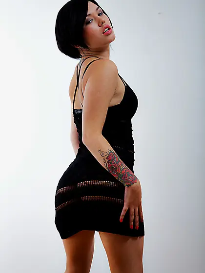 Amazingly sexy chick hotly