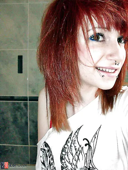 I enjoy this chick does anyone know her name