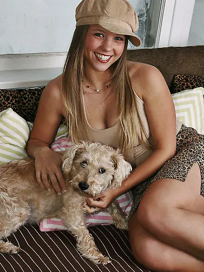 Yummy hottie Dawson Miller plays with her small dog and with her