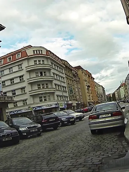 Lustful taxi-driver offered blonde